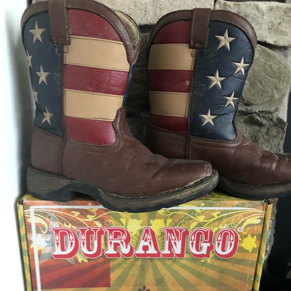 Boys size 2.5 patriotic cowboy boots.